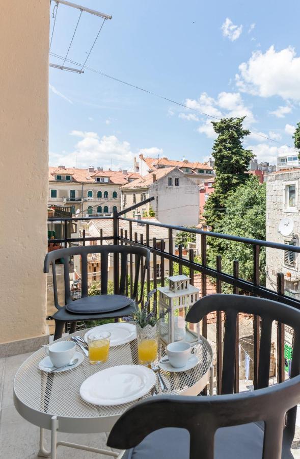 Appartement Romantic With Balcony