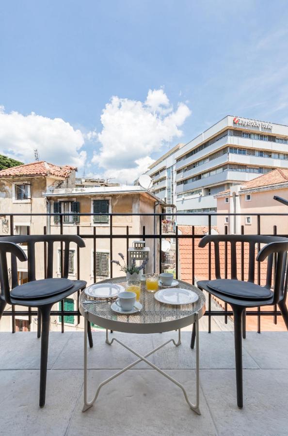 Romantic With Balcony Appartement Split