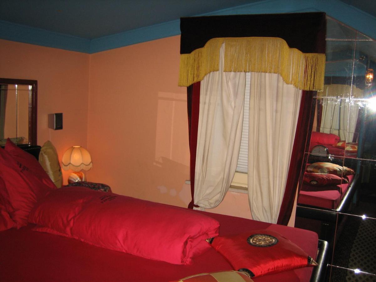 Apartment Paradiso