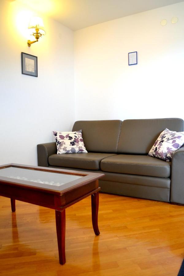 Lux Guest house