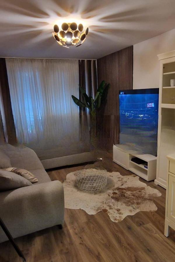 Two Bedroom Cosy Apartman *