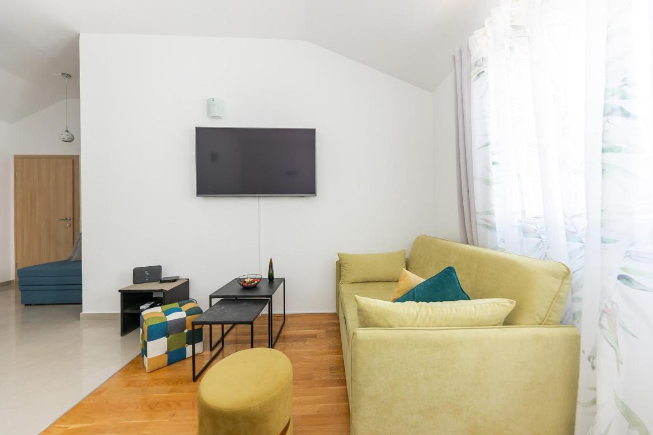 Sergio 2 Apartment