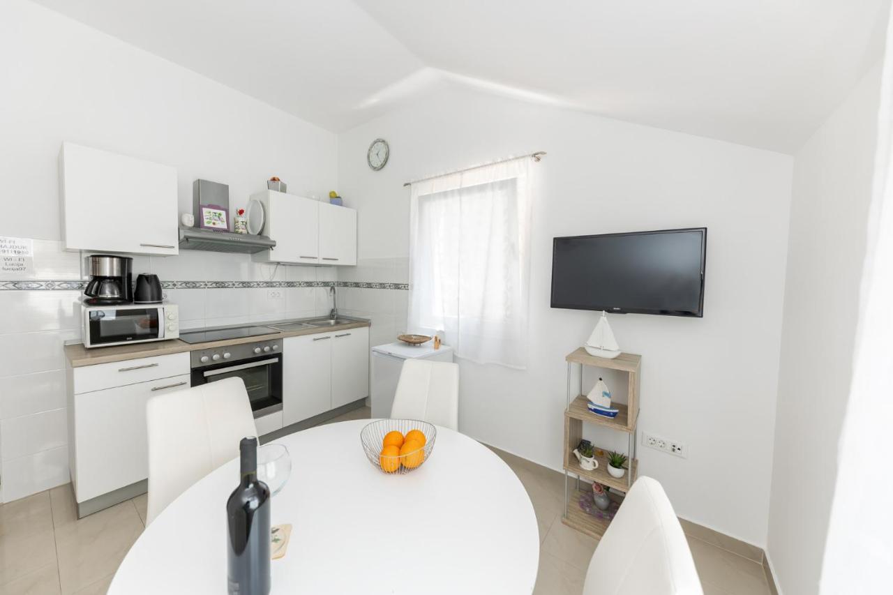 Sergio 2 Apartment *