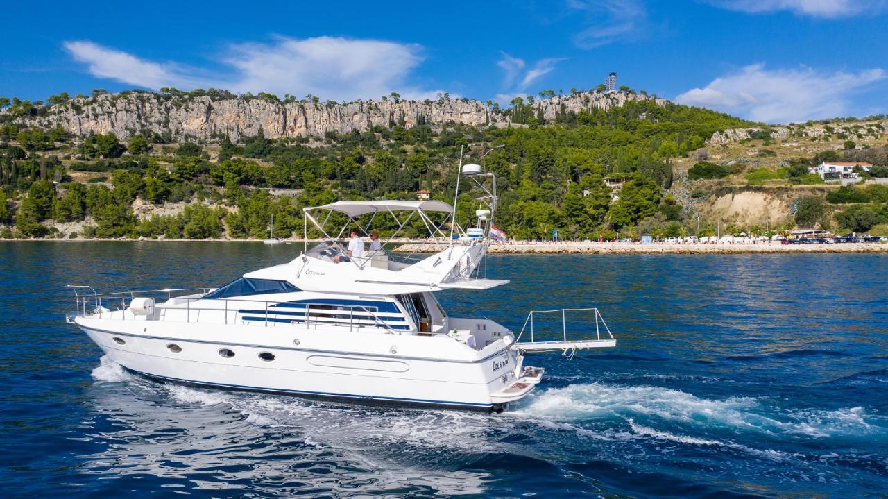 Botel Luxury Yacht - Lex Of The Seas *