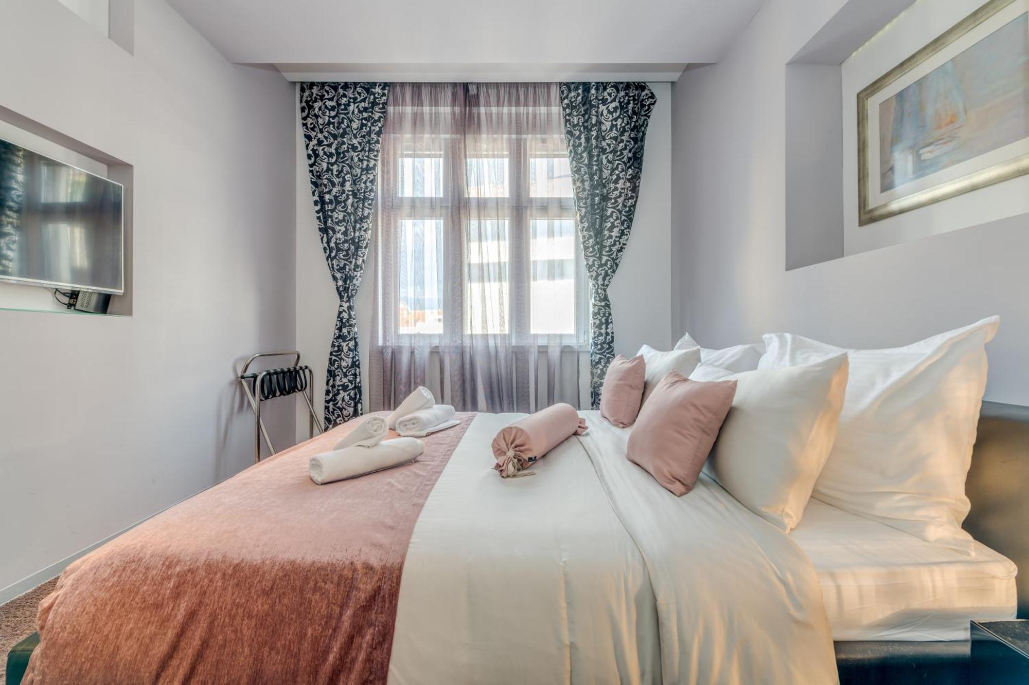 Guest house Starlight Luxury 4*