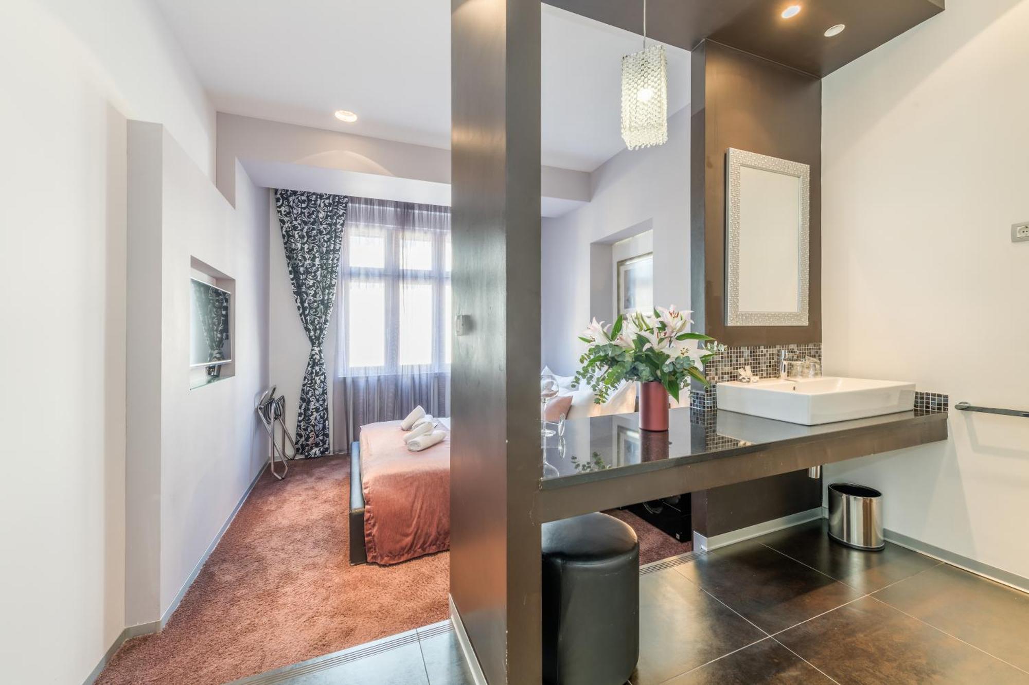 Starlight Luxury 4* Split