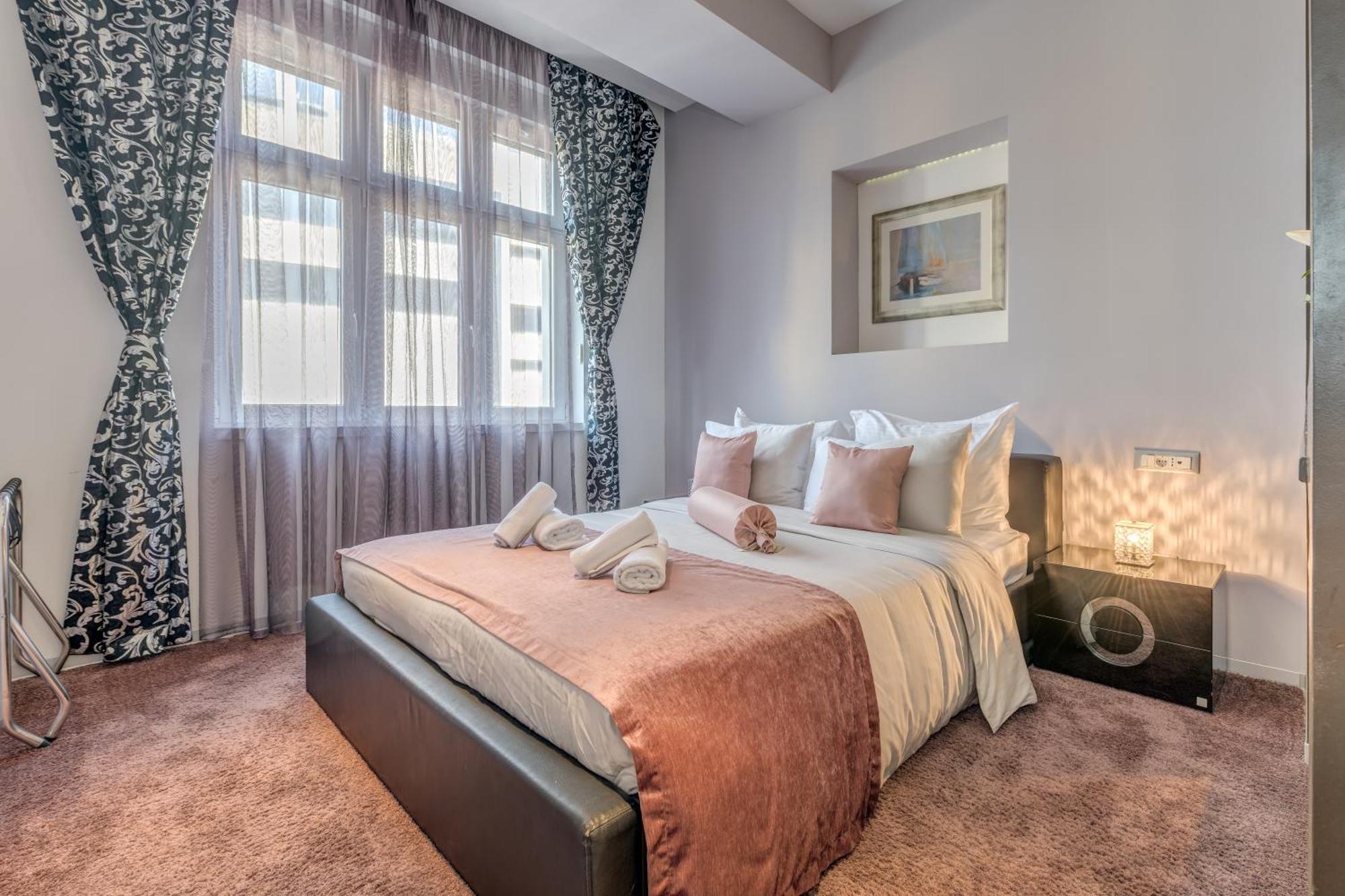 Starlight Luxury 4*