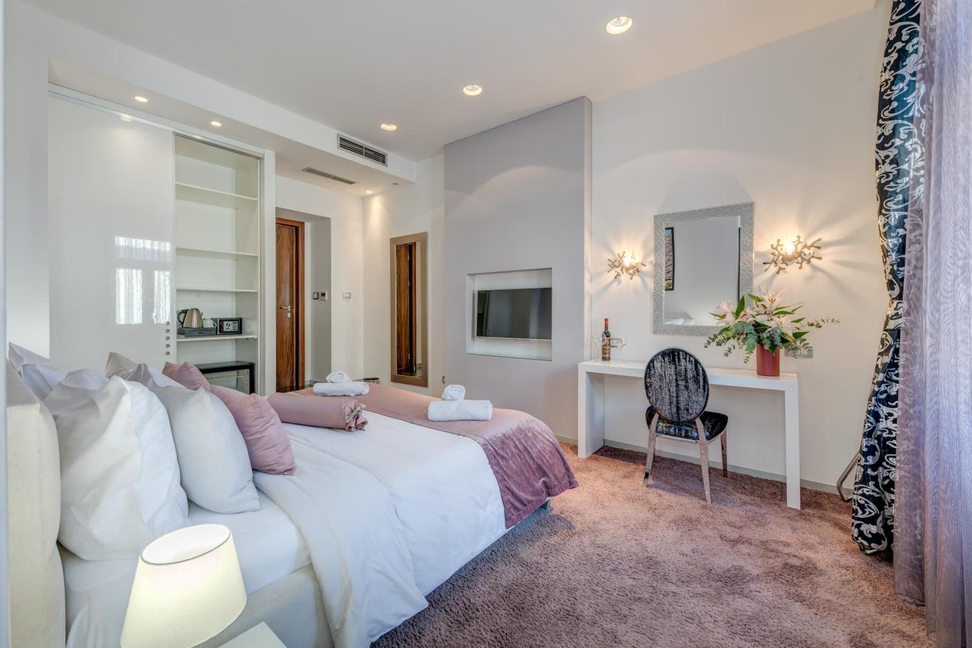 Starlight Luxury Guest house 4*