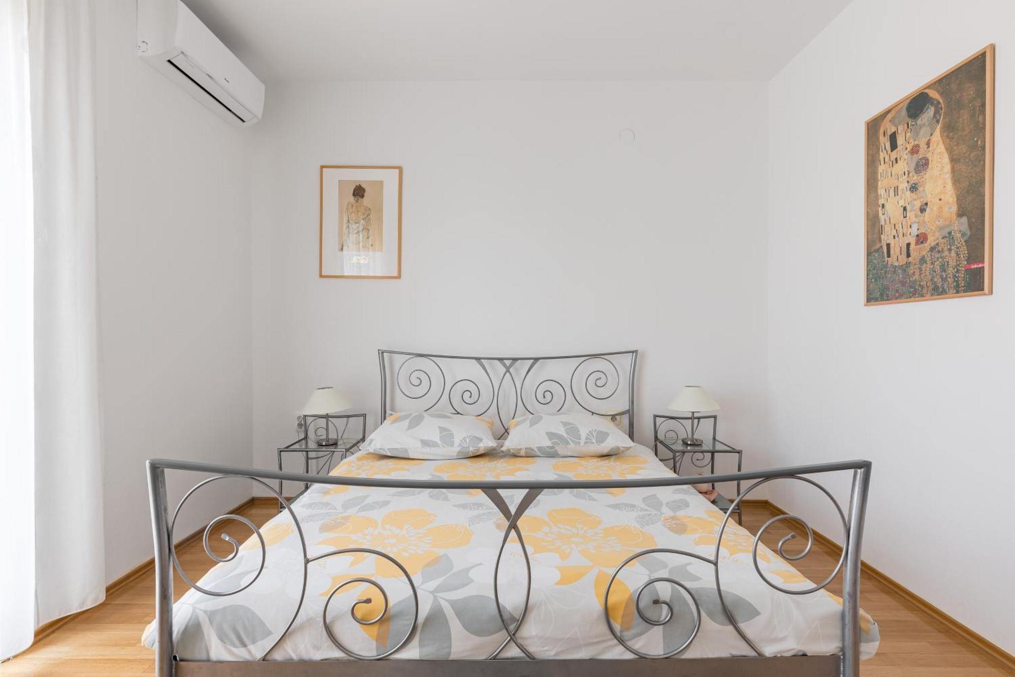 Apartment Place