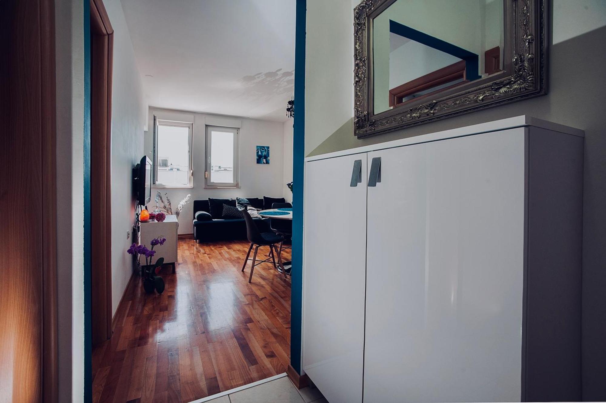 - Znjan - Luxury New On The With Selfcheckin Apartman