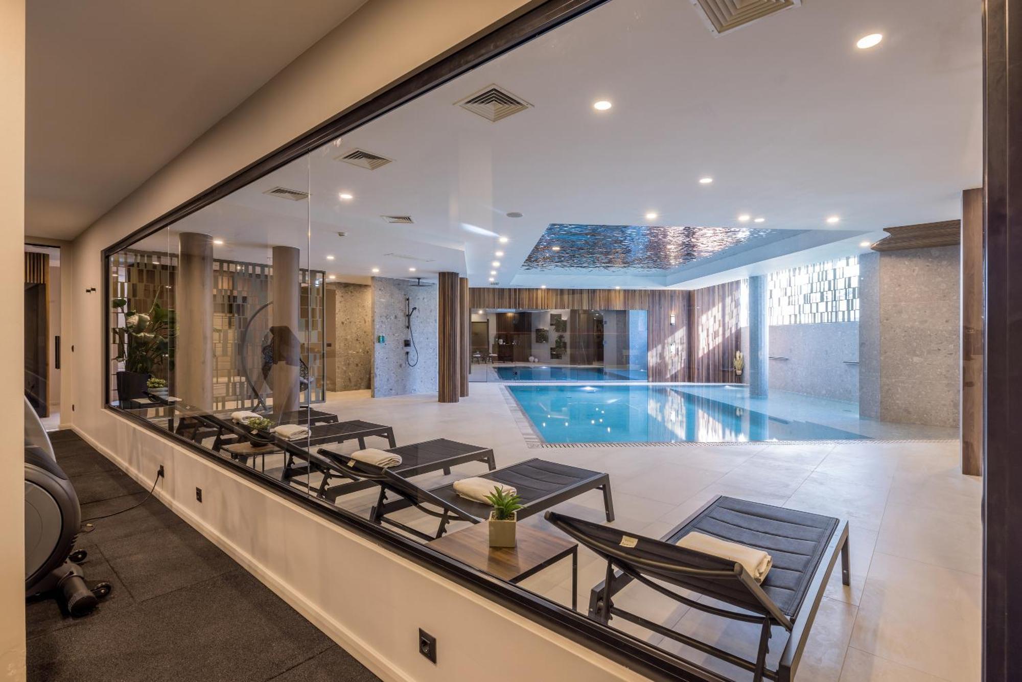 Fanat Hotel 4*