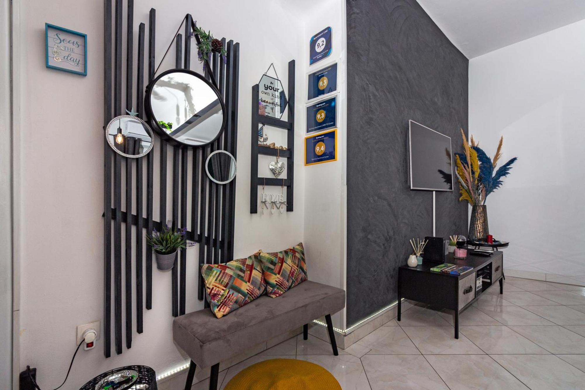 Spacious Center Apartment