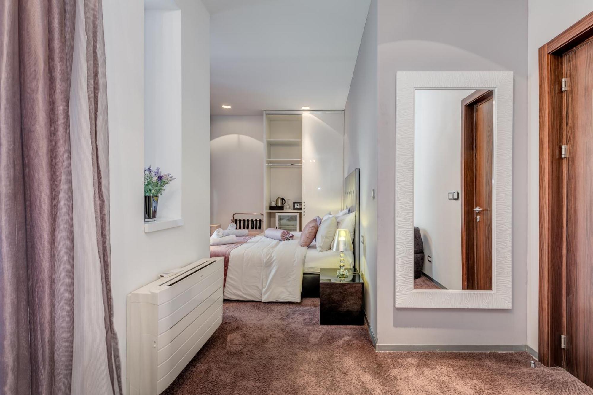 Starlight Luxury 4* Split