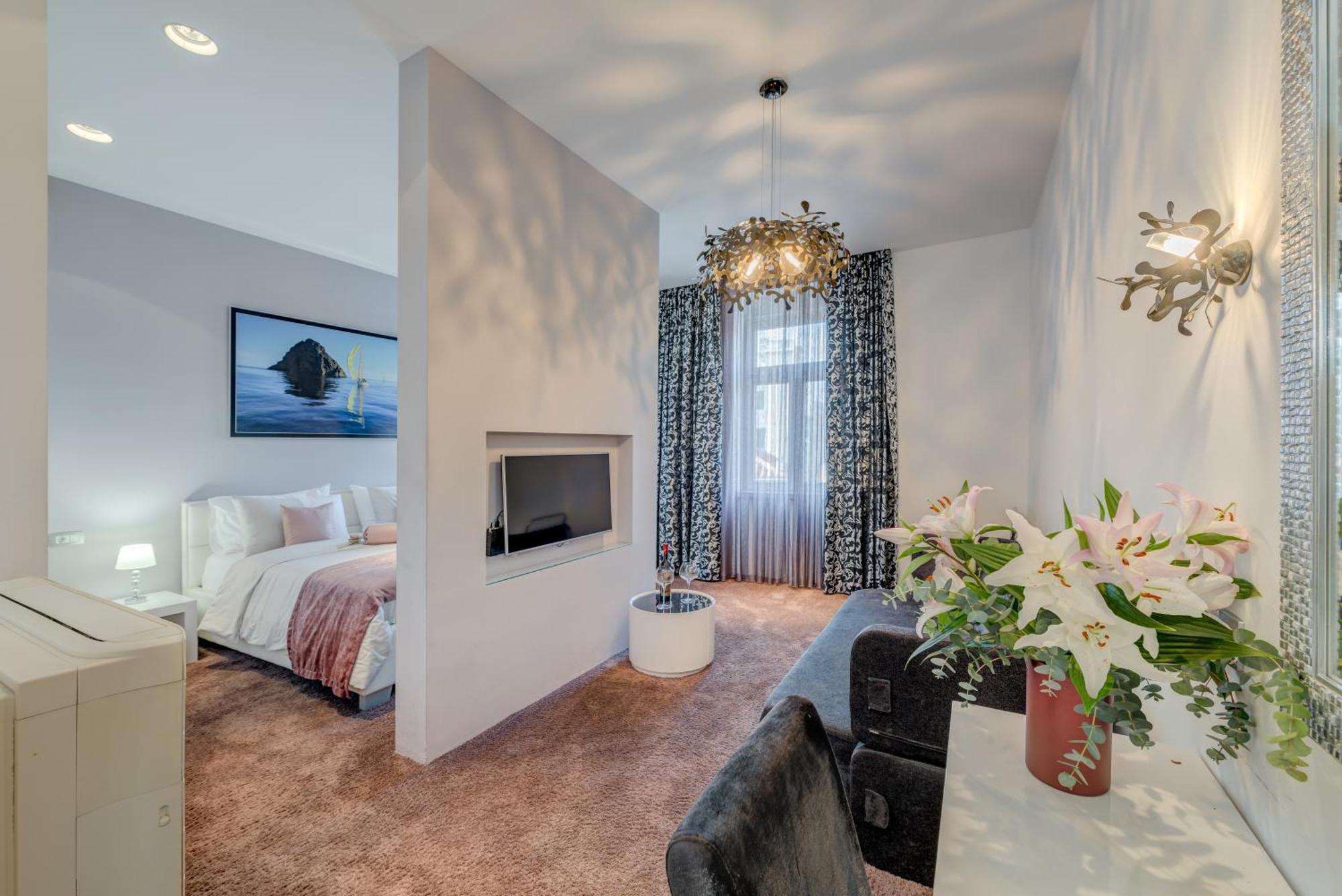 Starlight Luxury Guest house 4*