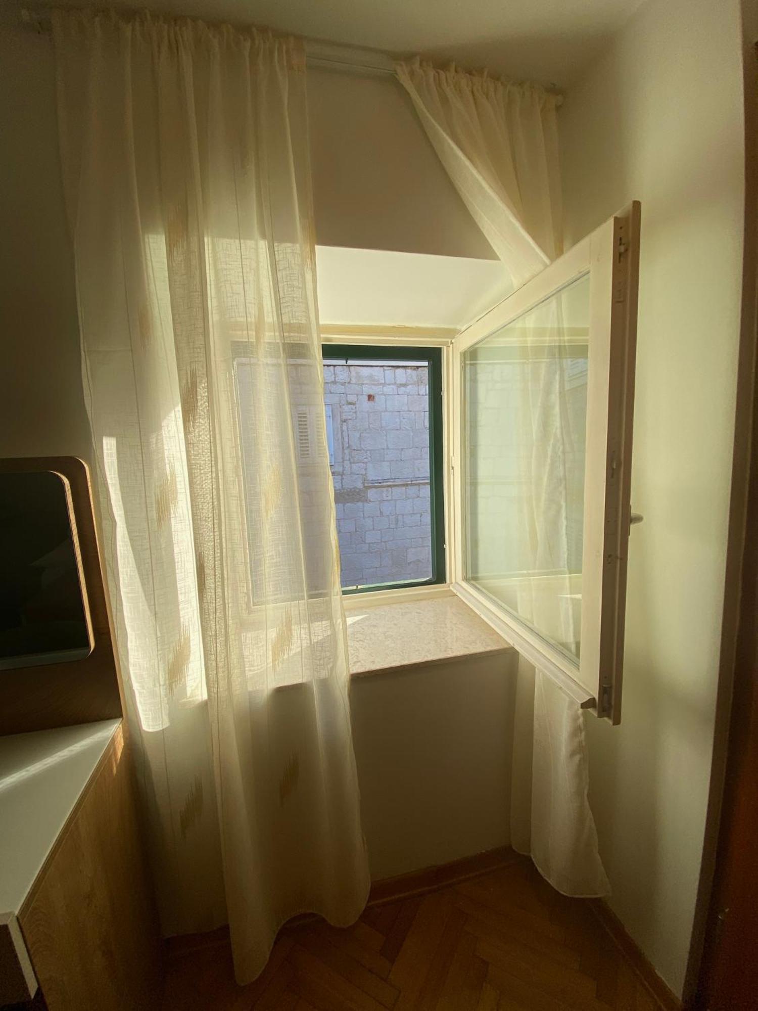 Base Gostinjska kuća 3*