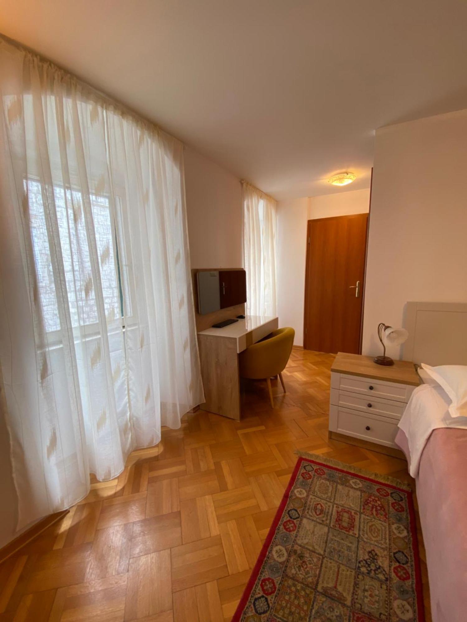Base Gostinjska kuća 3*