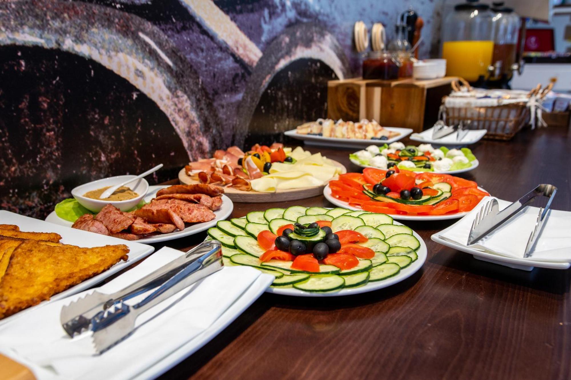 Azur Luxury 4* Split