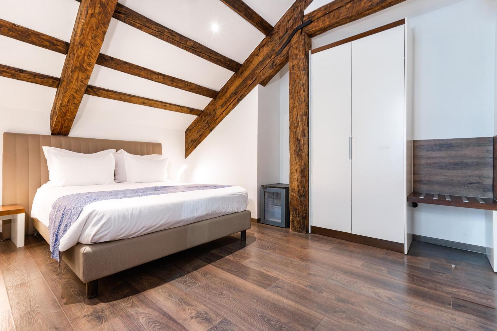 Azur Luxury Split