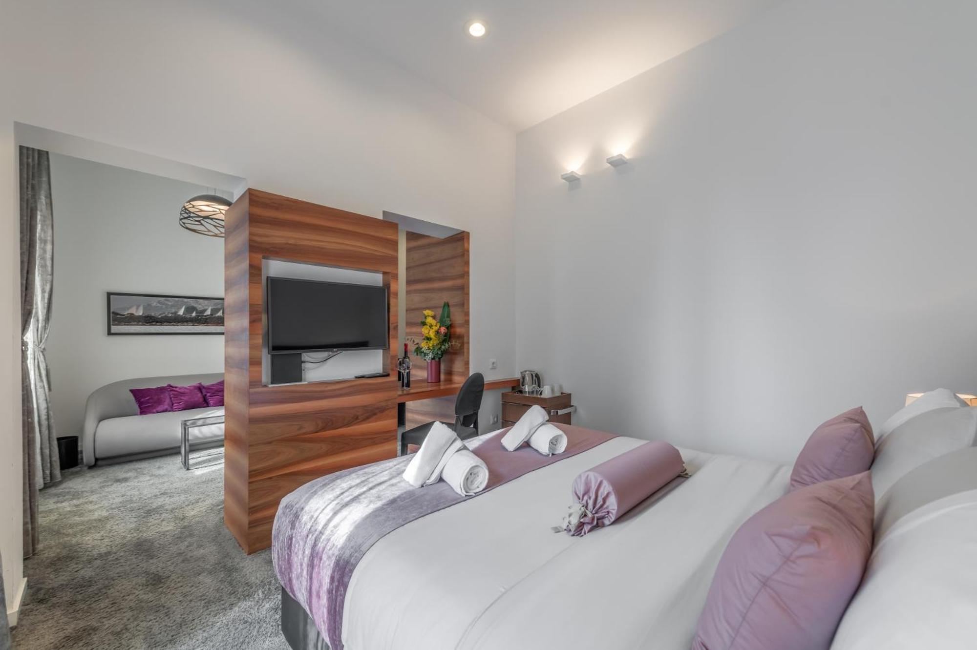 Starlight Luxury 4*