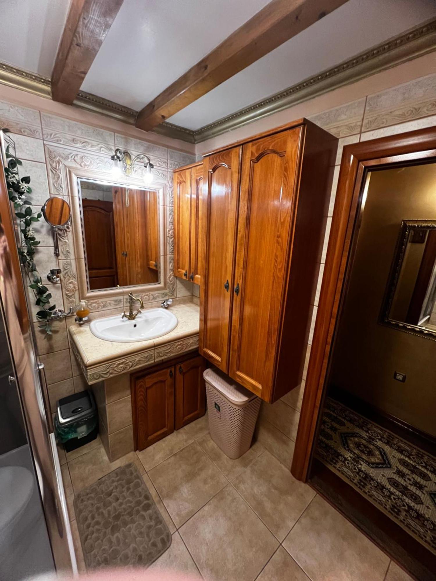 Superior Luxury Apartment *