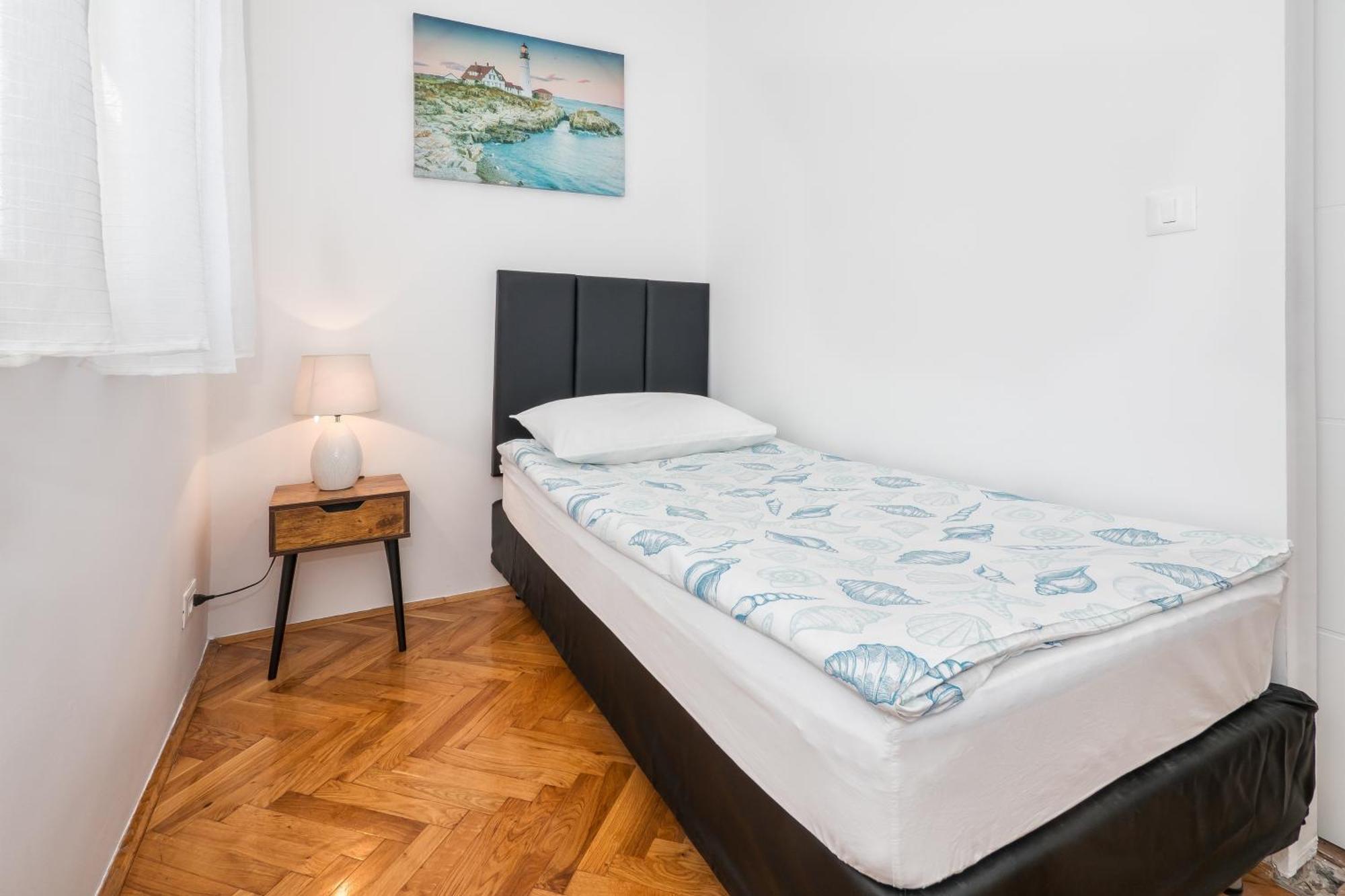 La Le With Big Terrace Apartment *