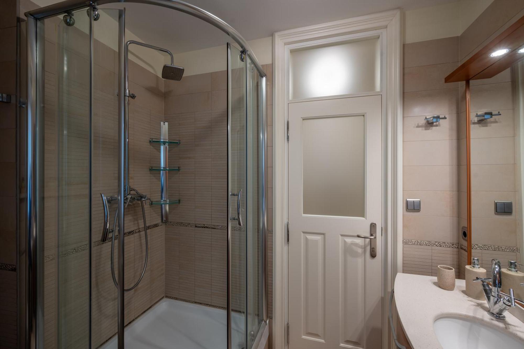 Stone Pearl Heritage Luxury Apartment Split