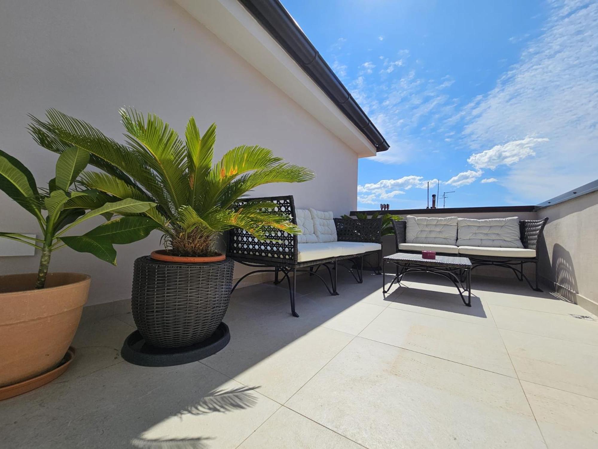 Apartamento Penthouse Bavis - Brand New Luxurious 3-br - Location In The Center Next To The - Sea View - Buralux Properties Split