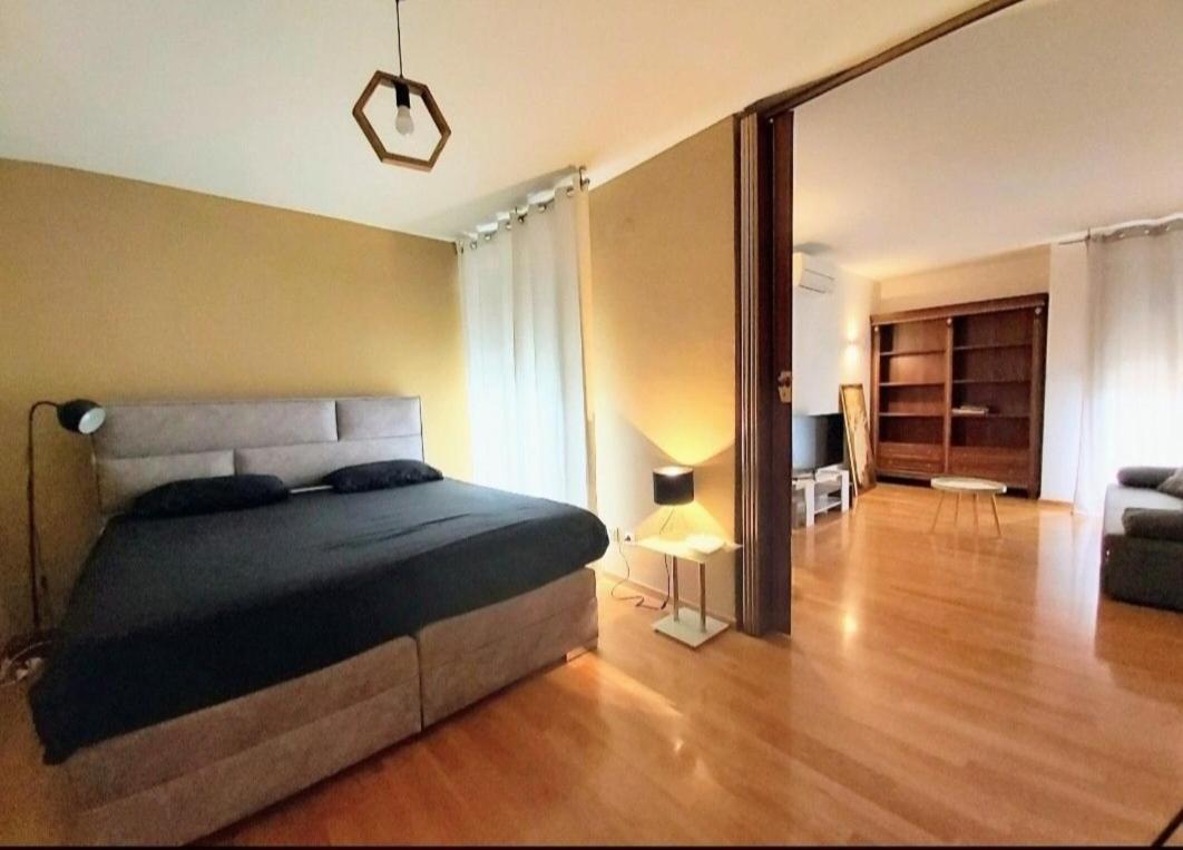 Beautiful Large Apartment, Walk To Beach Split