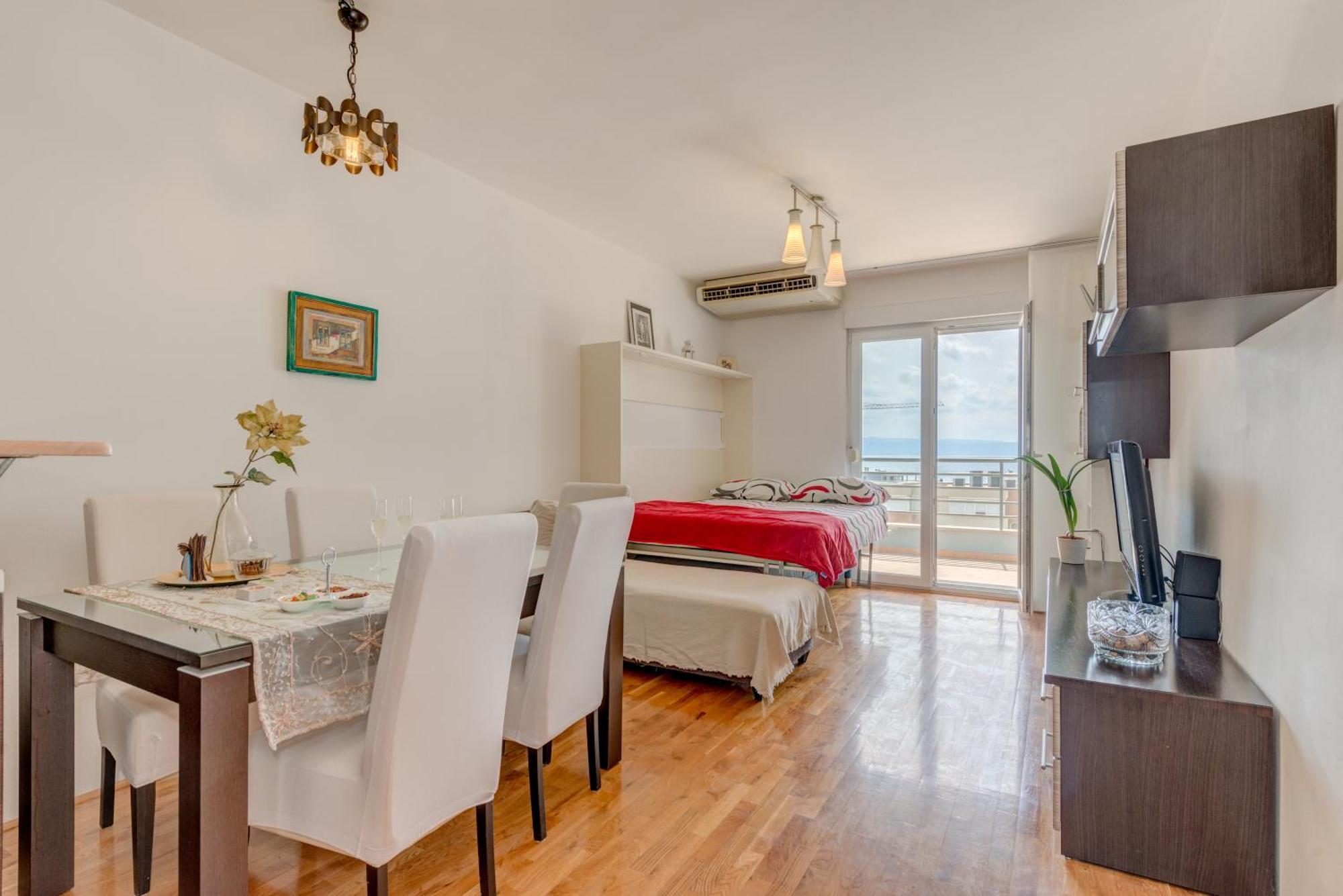 Comfy & Urban On Znjan Near Apartman *