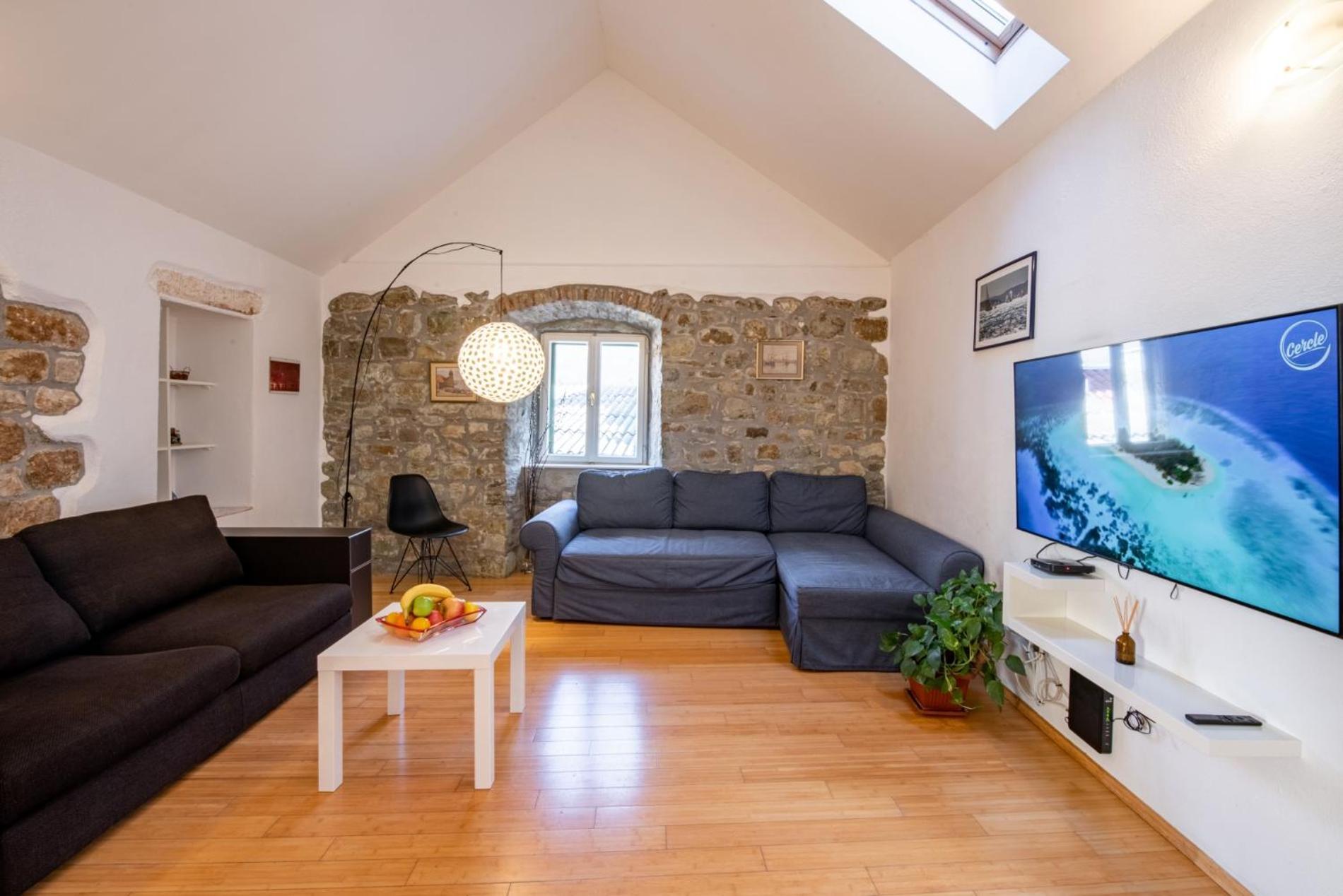 Duplex With Terrace In The Centar * Split