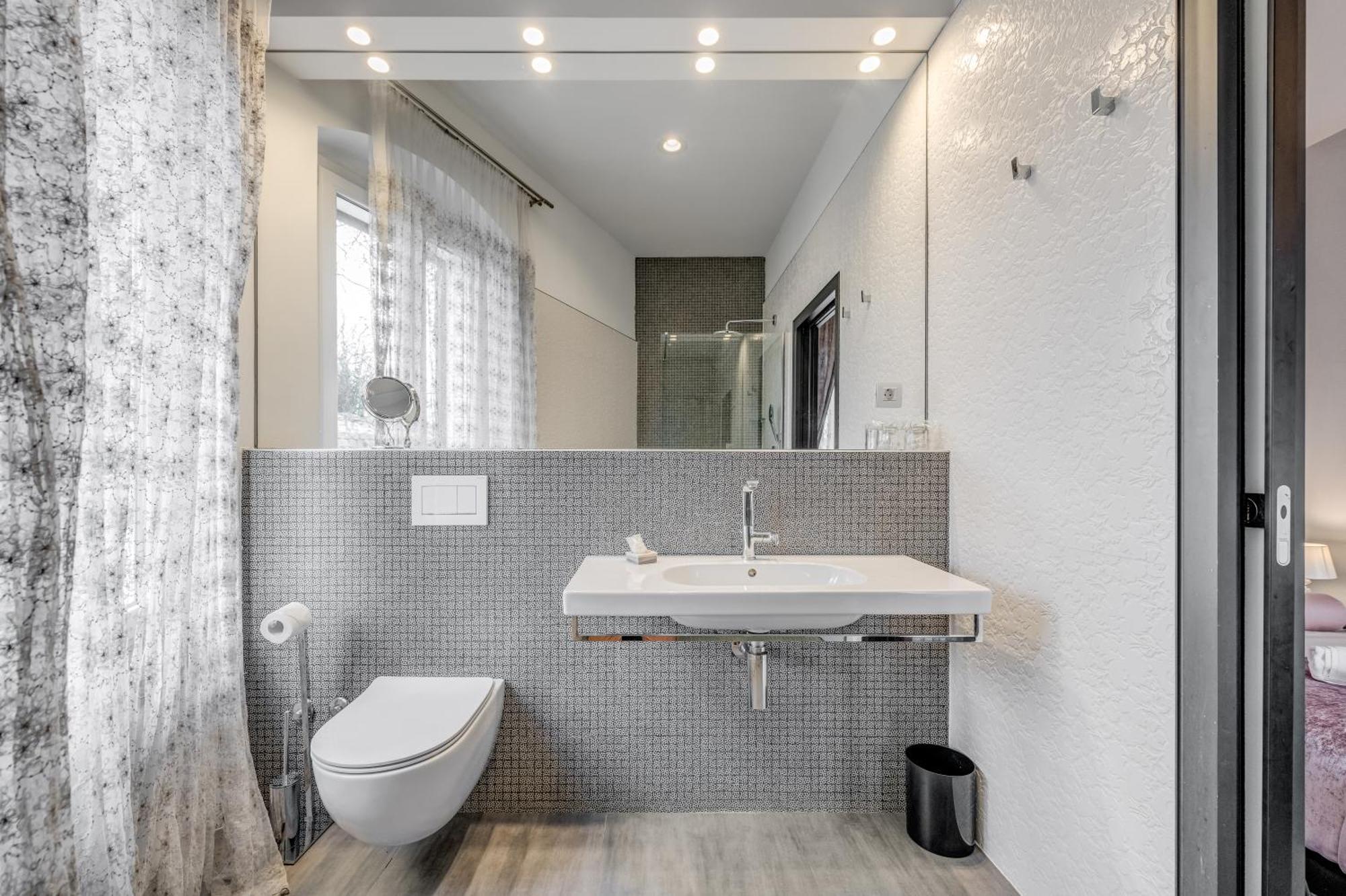 Starlight Luxury 4* Split