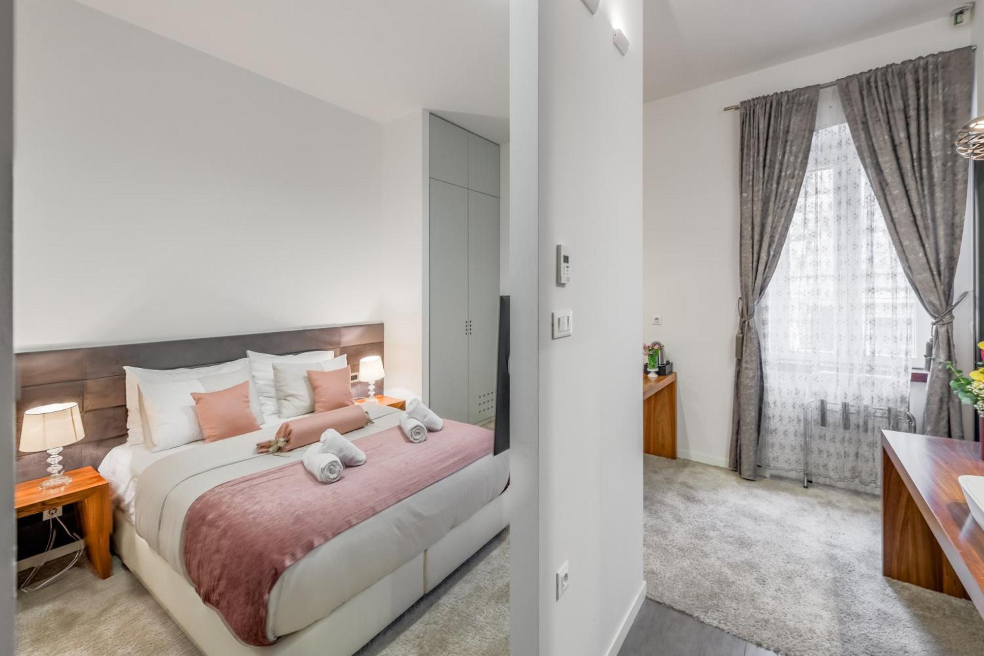 Starlight Luxury 4* Split