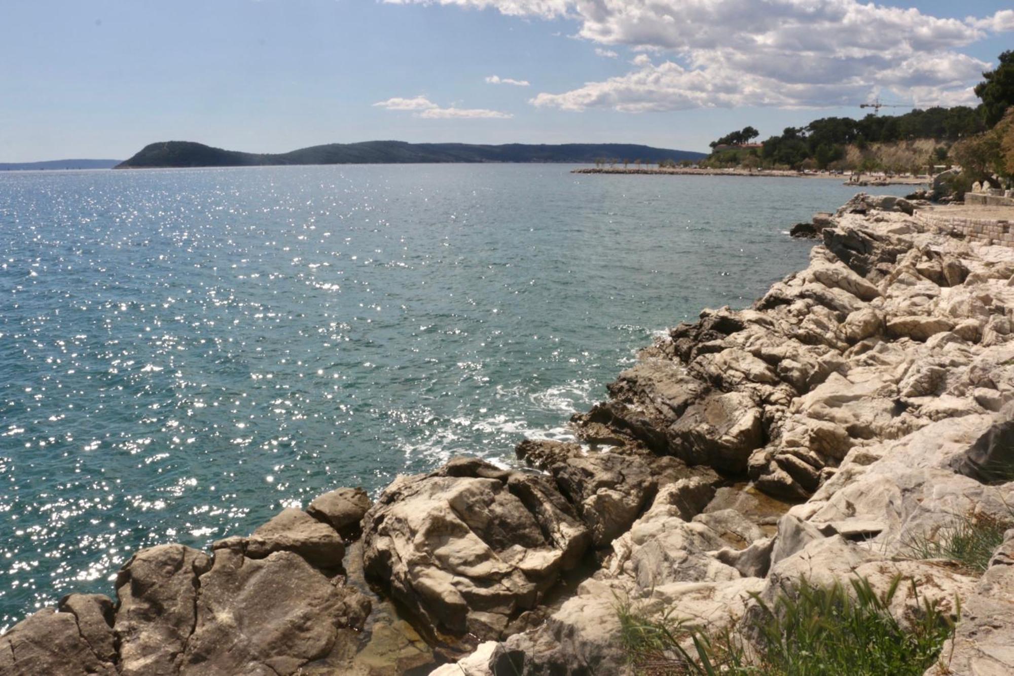 Apartment Beachfront Drazen, With Garden And Parking *