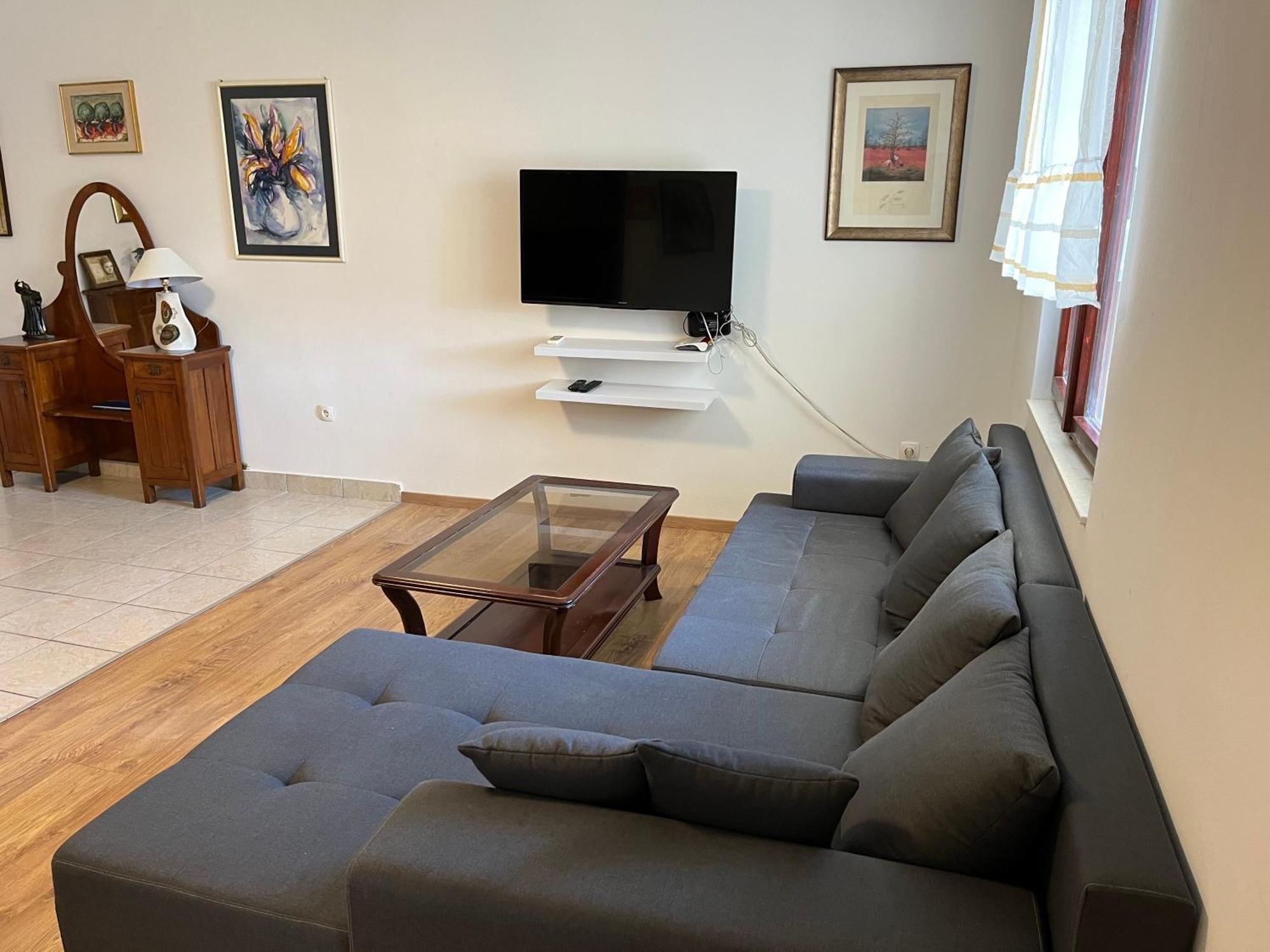 Beachfront Drazen, With Garden And Parking Apartment *