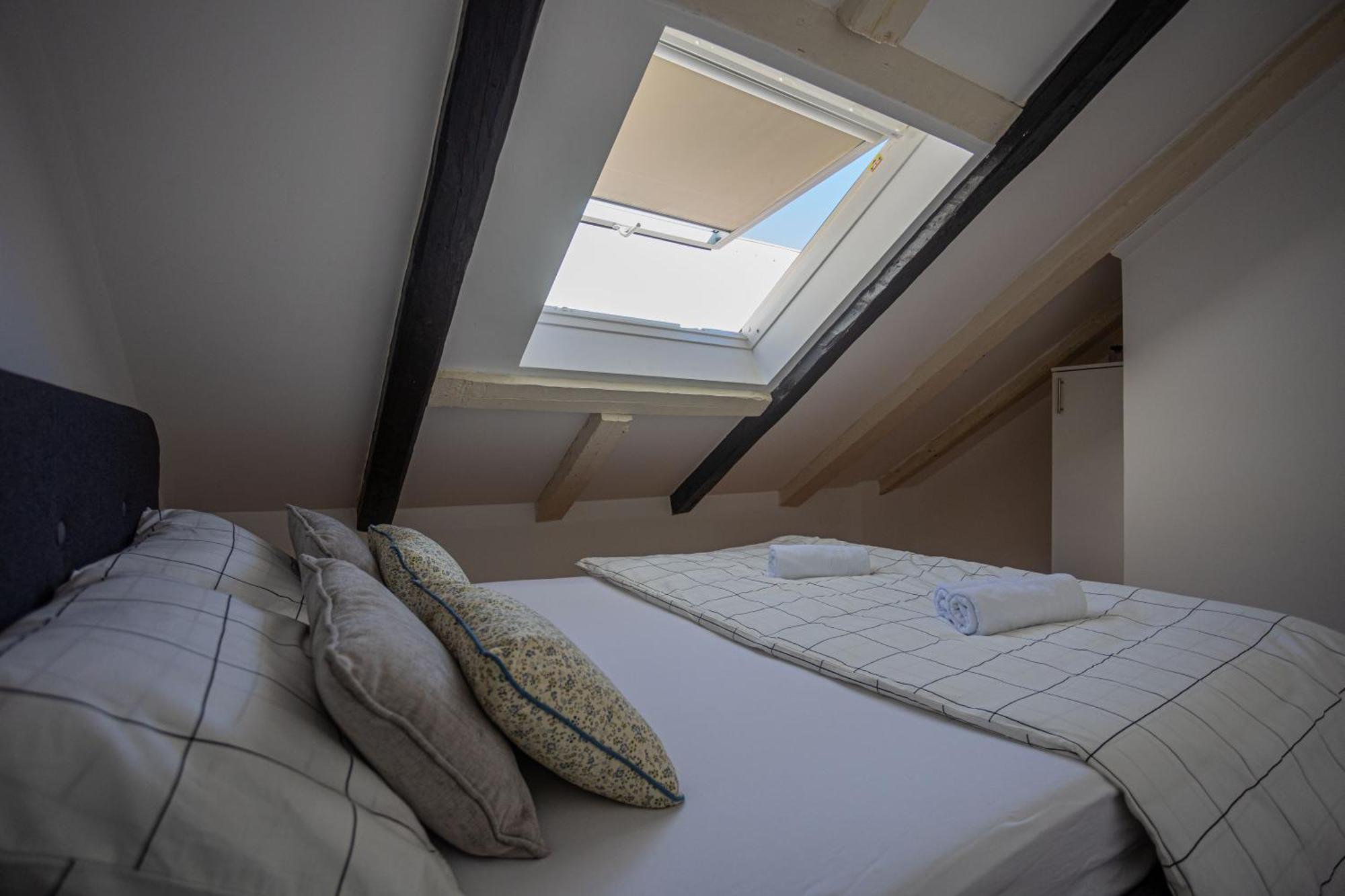 Luxattic *