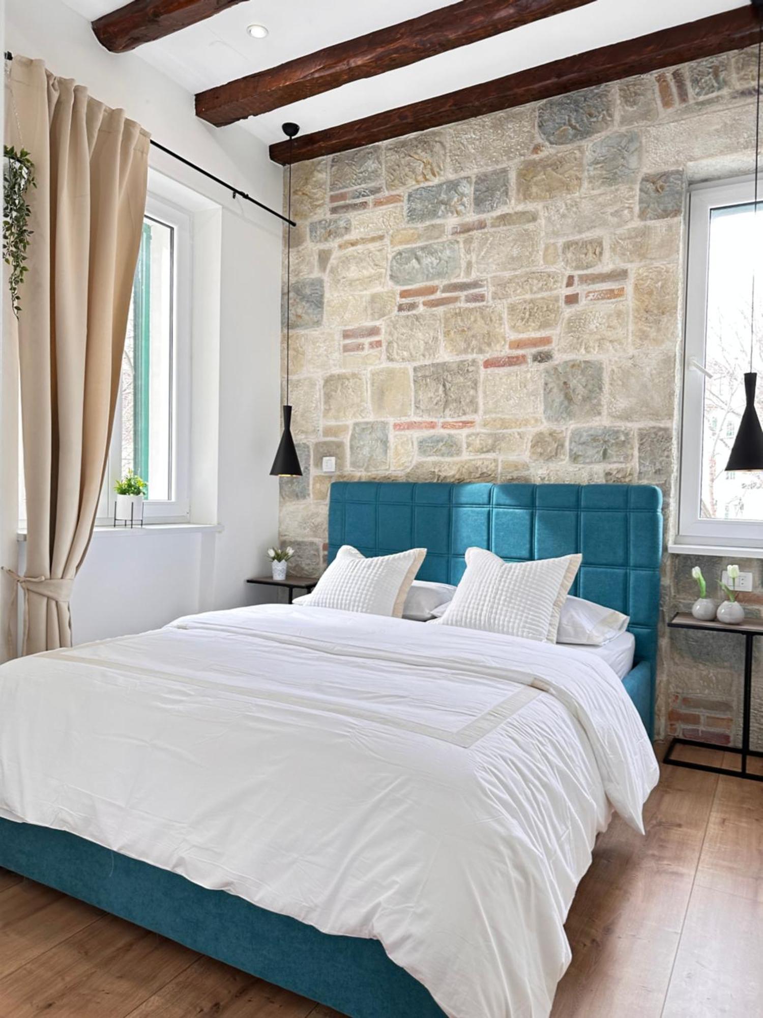 Agora Apartment *