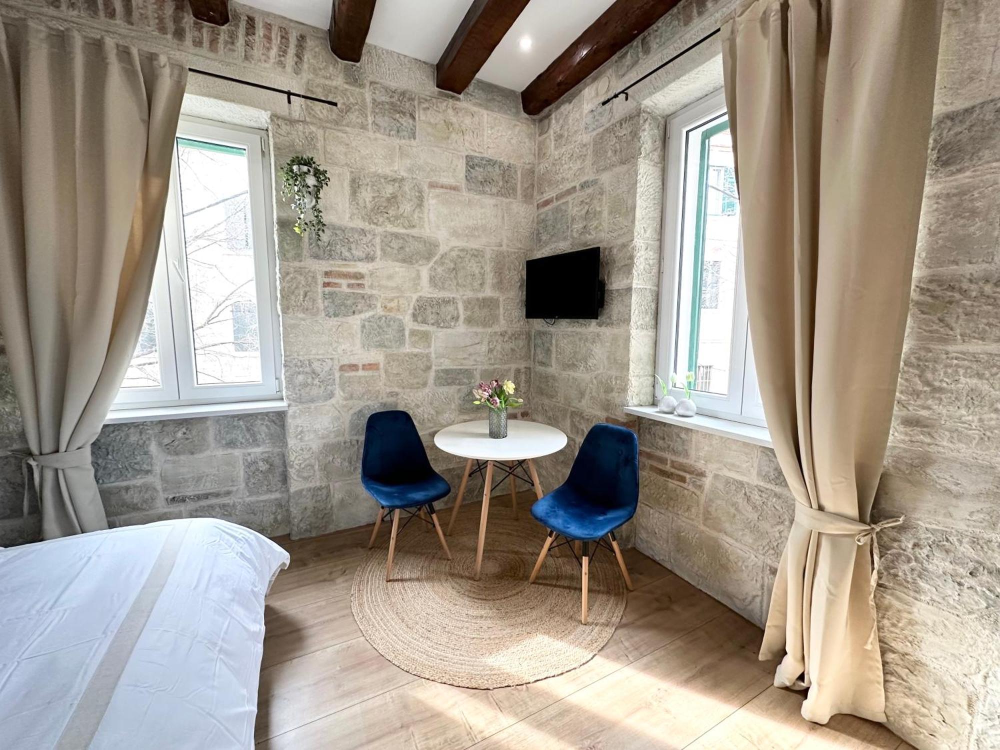 Apartment Agora