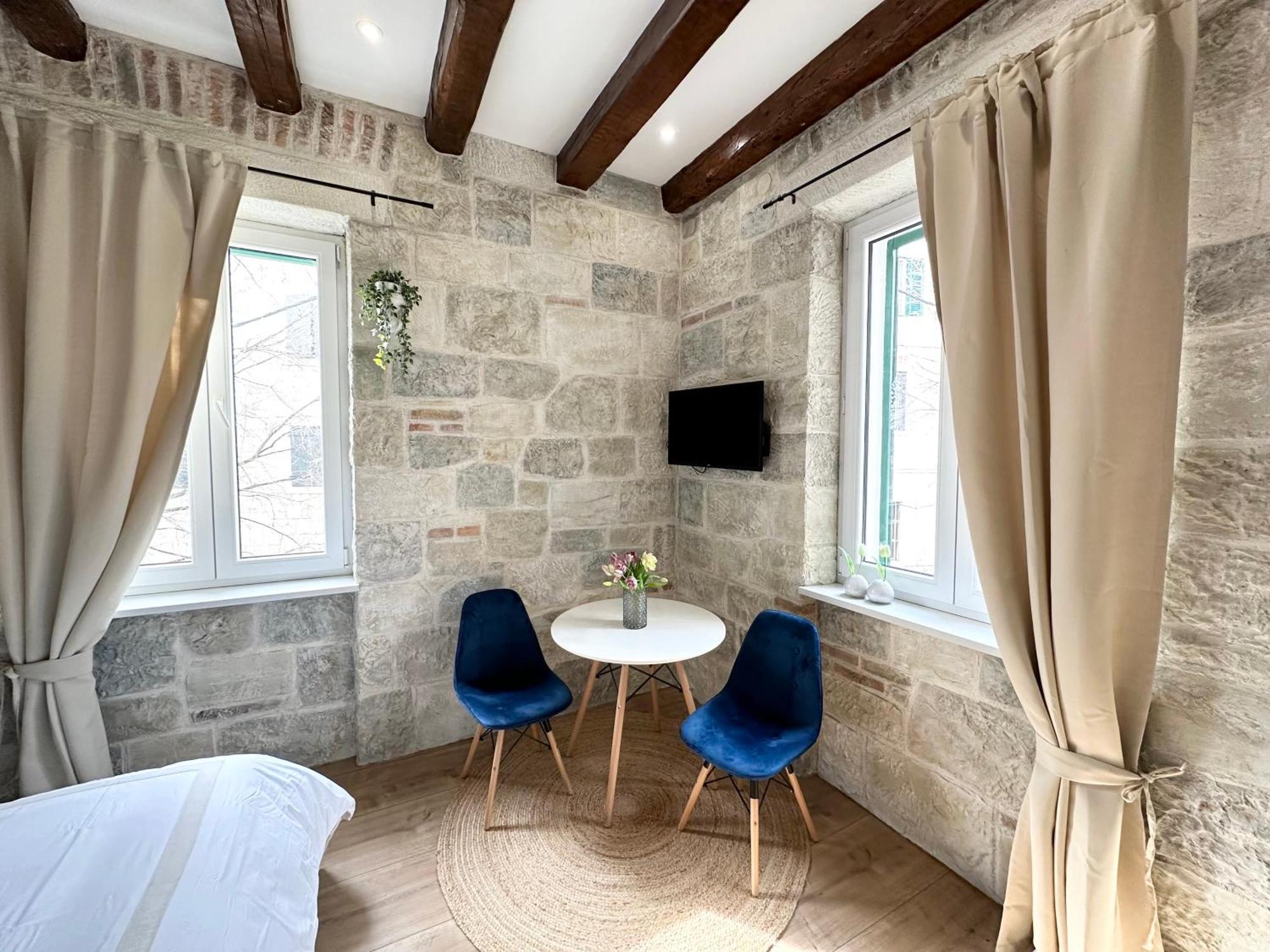 Agora Apartment
