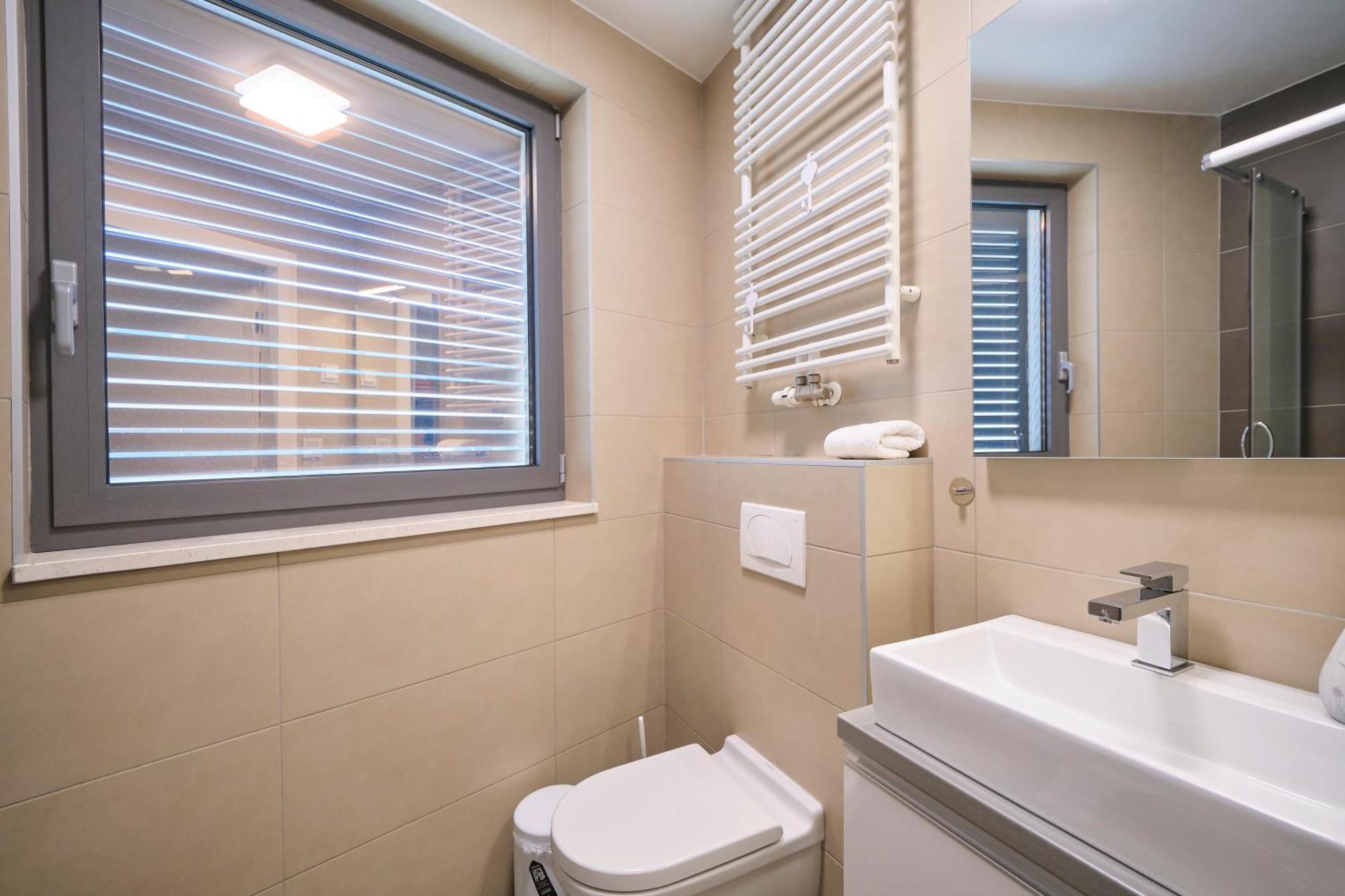 Solstar By Litto Apartment Split