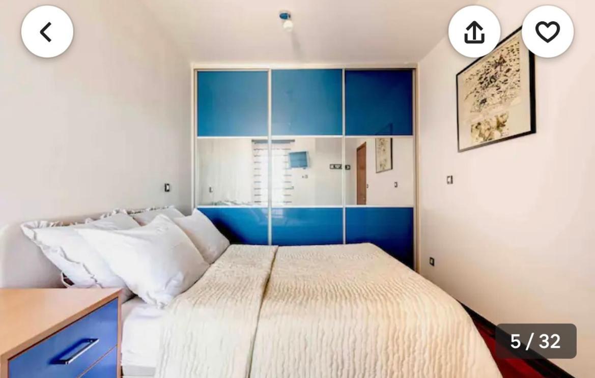 Capital Apartment Split