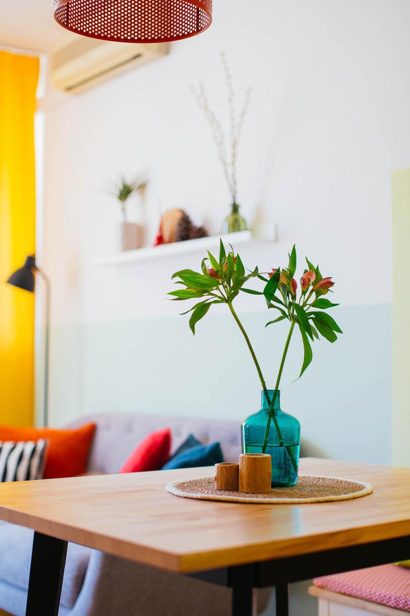 Charming In Apartment *