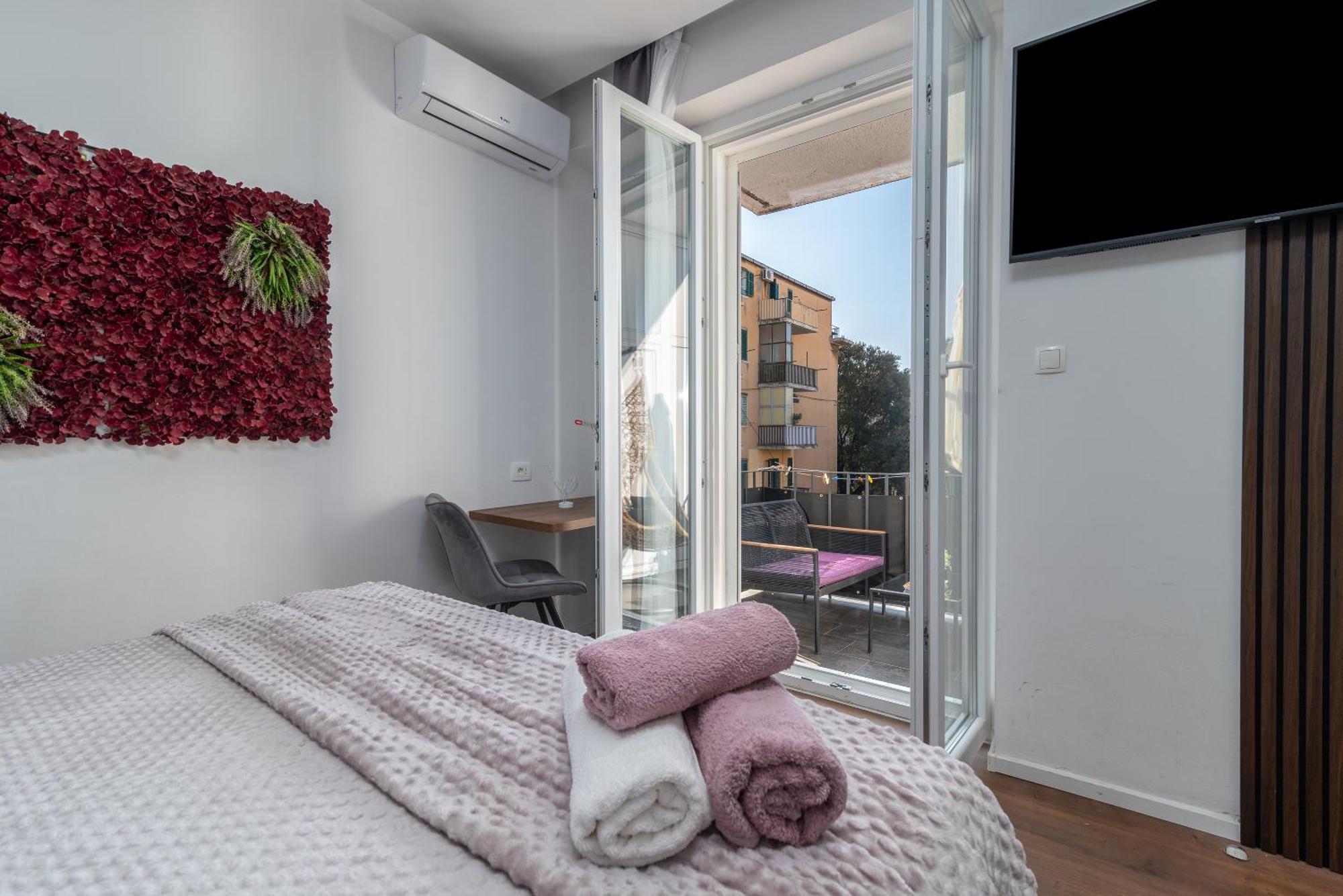 Antares Luxury 3* Split