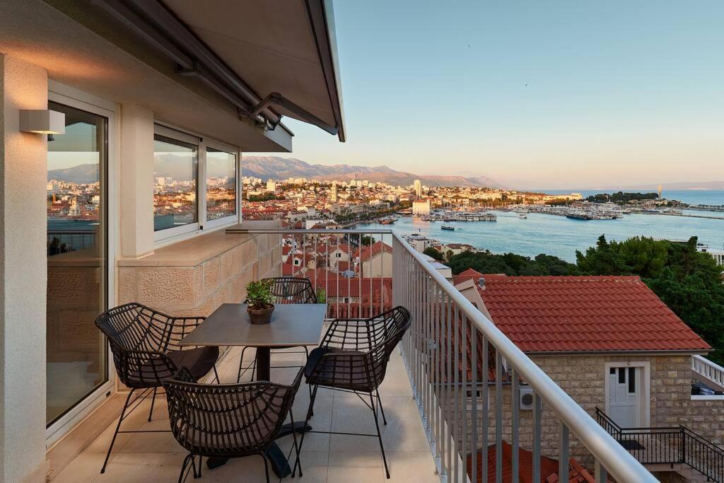 Stella Aurora - The Best View, Elegance & Luxury Apartment