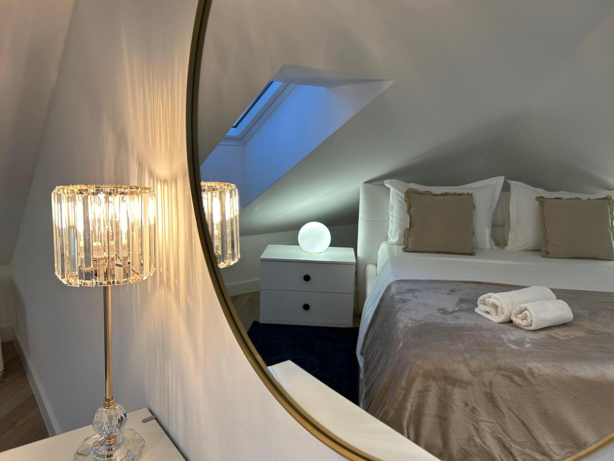 Penthouse Bavis - Brand New Luxurious 3-br - Location In The Center Next To The - Sea View - Buralux Properties