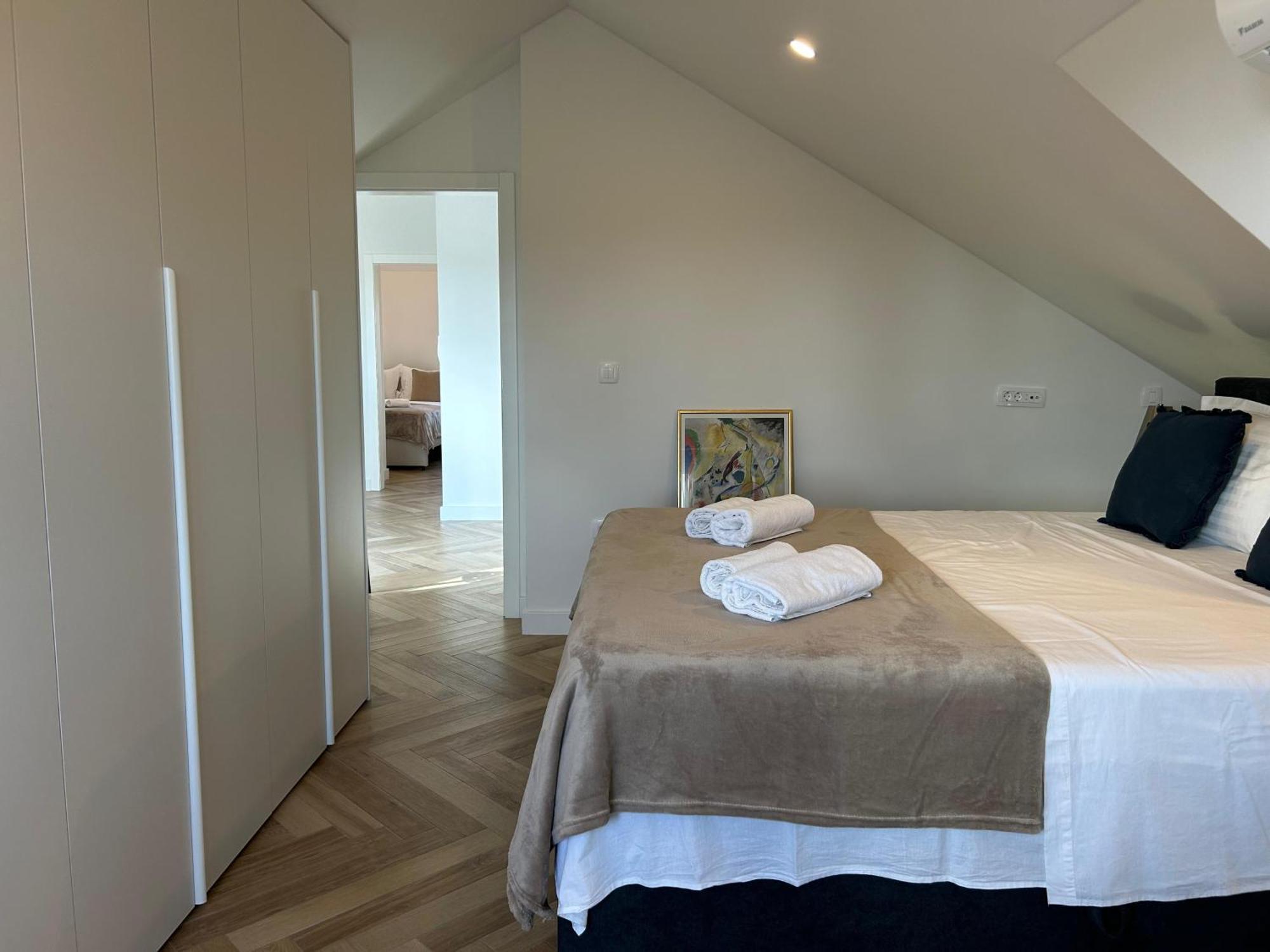 Apartment Penthouse Bavis - Brand New Luxurious 3-br - Location In The Center Next To The - Sea View - Buralux Properties *