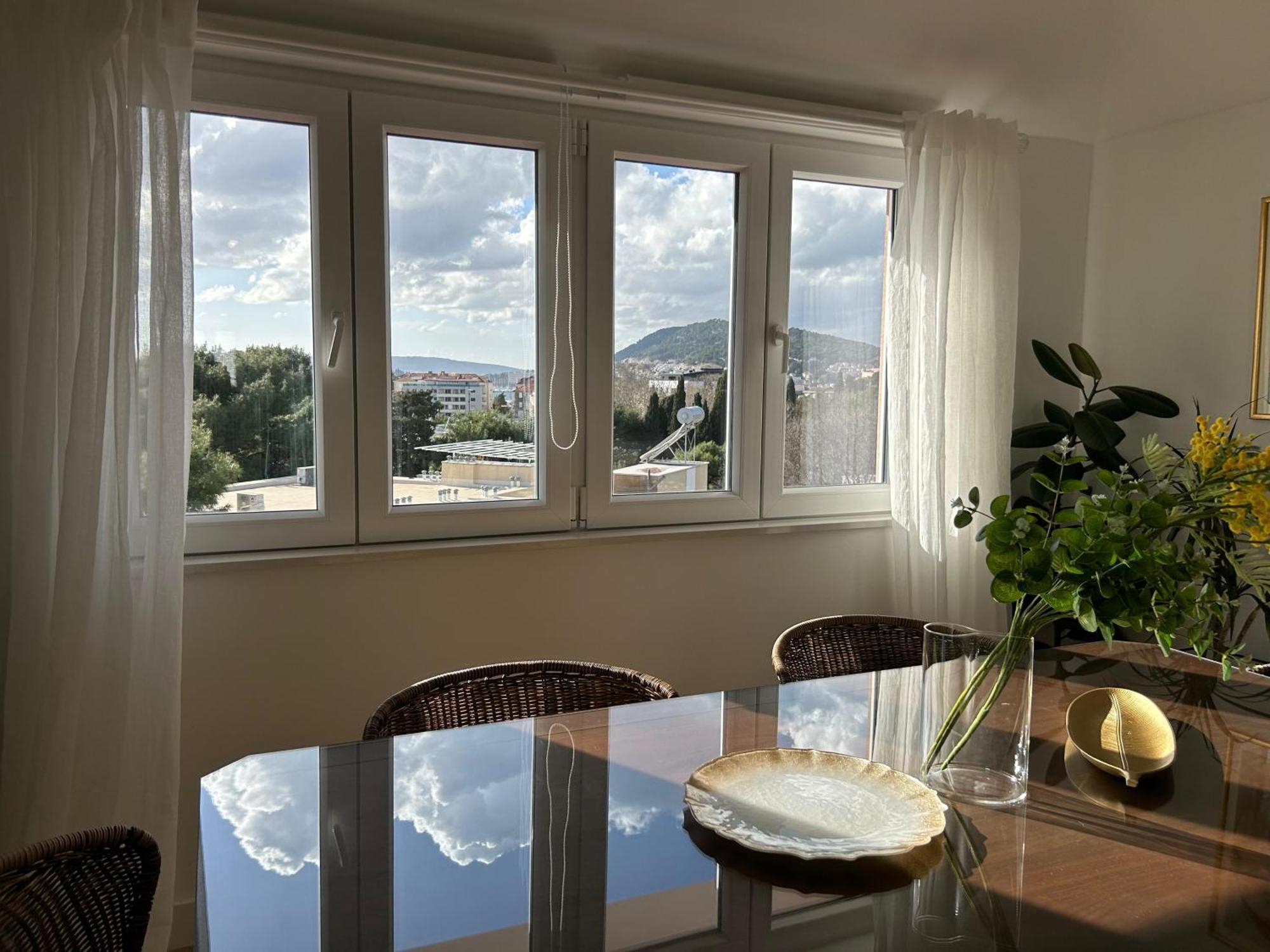 Penthouse Bavis - Brand New Luxurious 3-br - Location In The Center Next To The - Sea View - Buralux Properties Apartamento Split