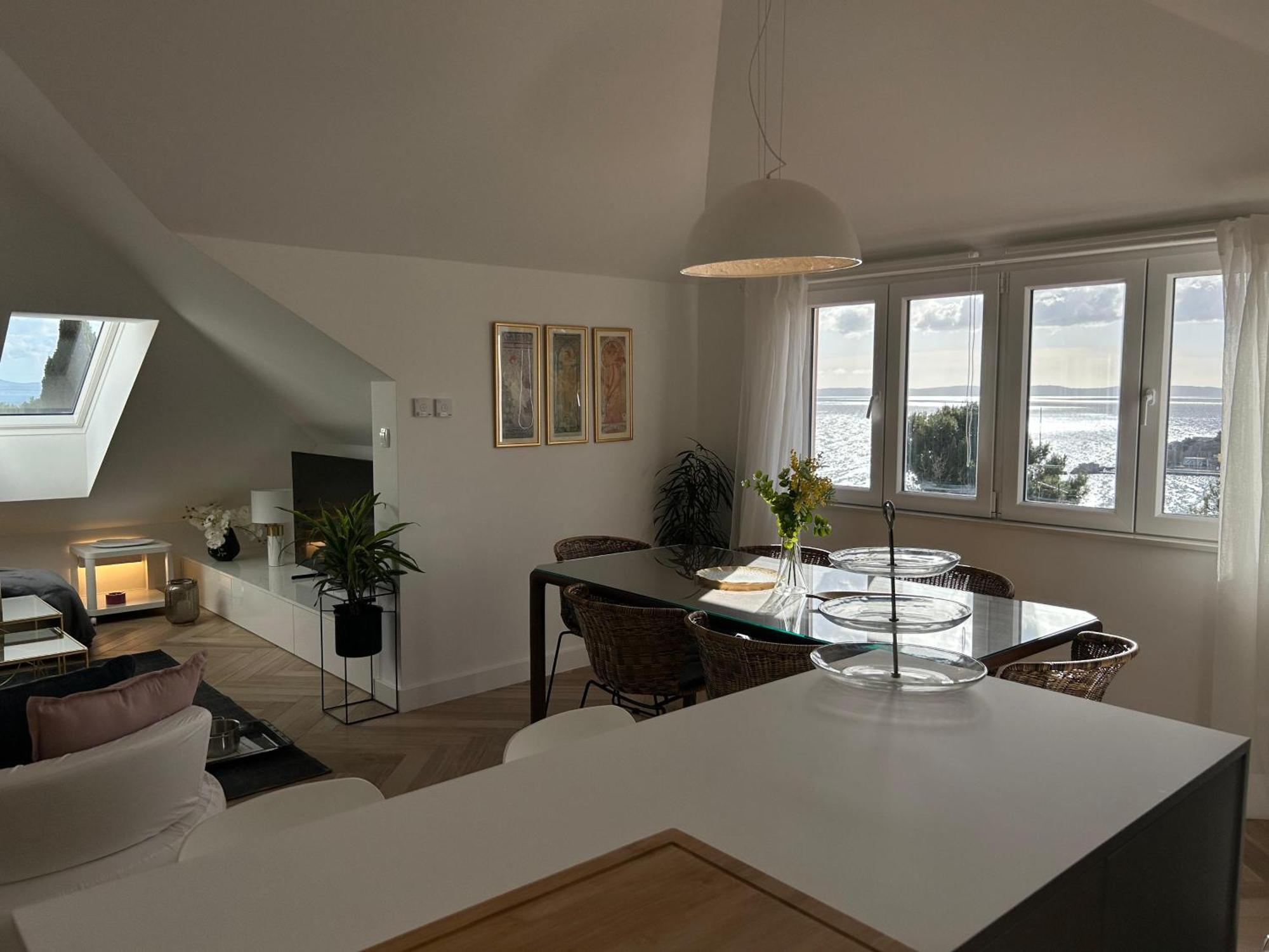 Penthouse Bavis - Brand New Luxurious 3-br - Location In The Center Next To The - Sea View - Buralux Properties Apartamento *