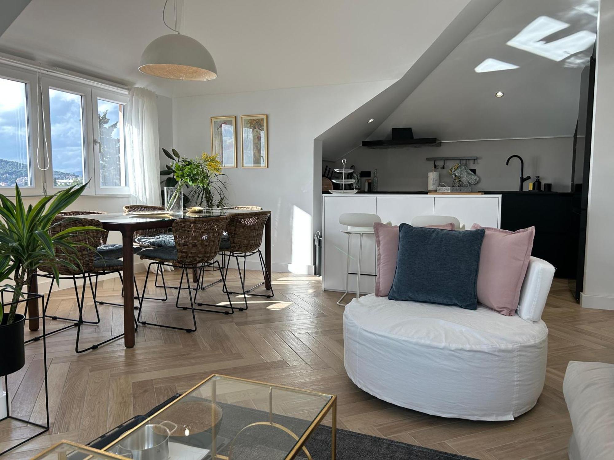 Apartment Penthouse Bavis - Brand New Luxurious 3-br - Location In The Center Next To The - Sea View - Buralux Properties