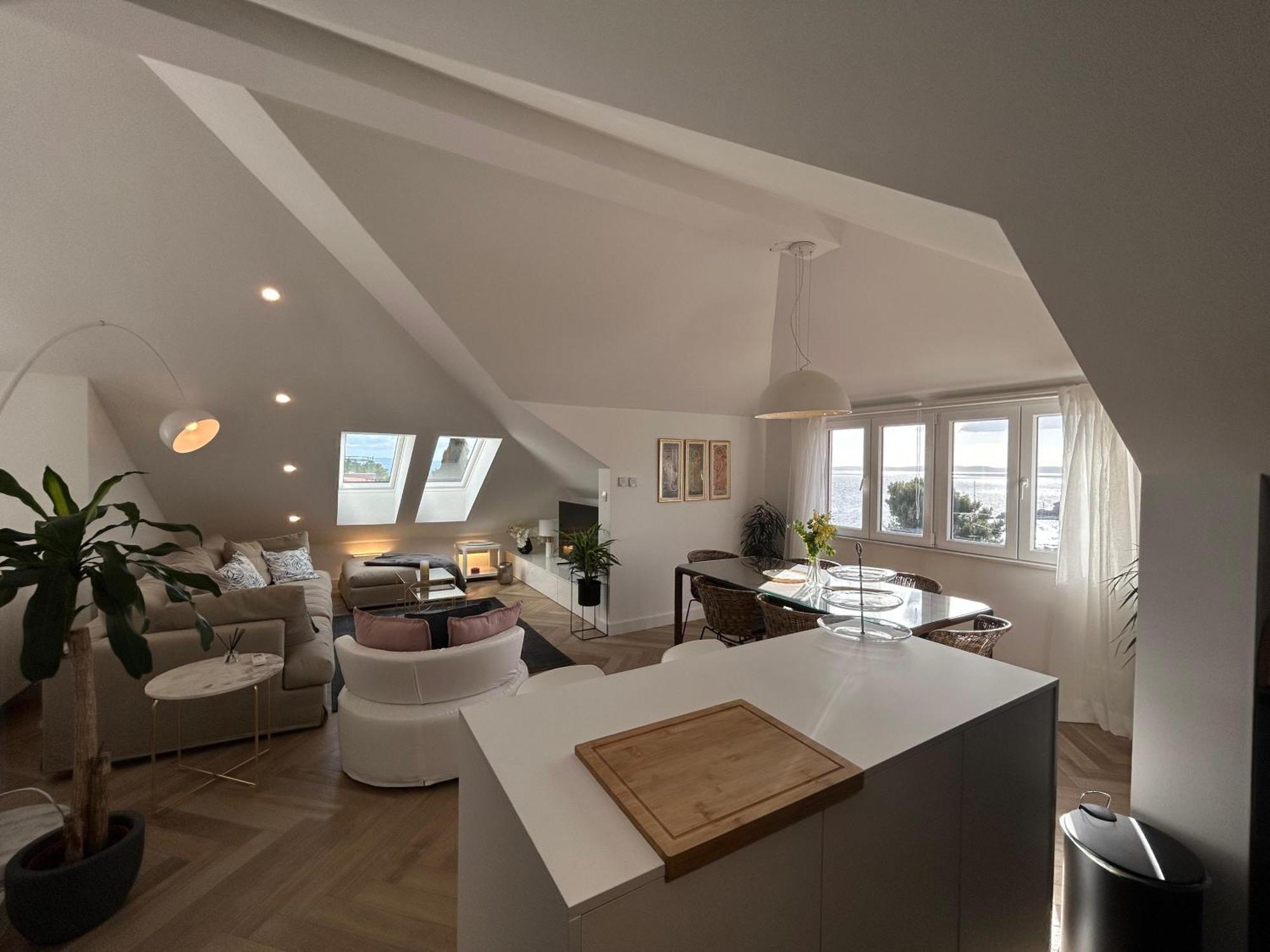 Penthouse Bavis - Brand New Luxurious 3-br - Location In The Center Next To The - Sea View - Buralux Properties Apartamento Split
