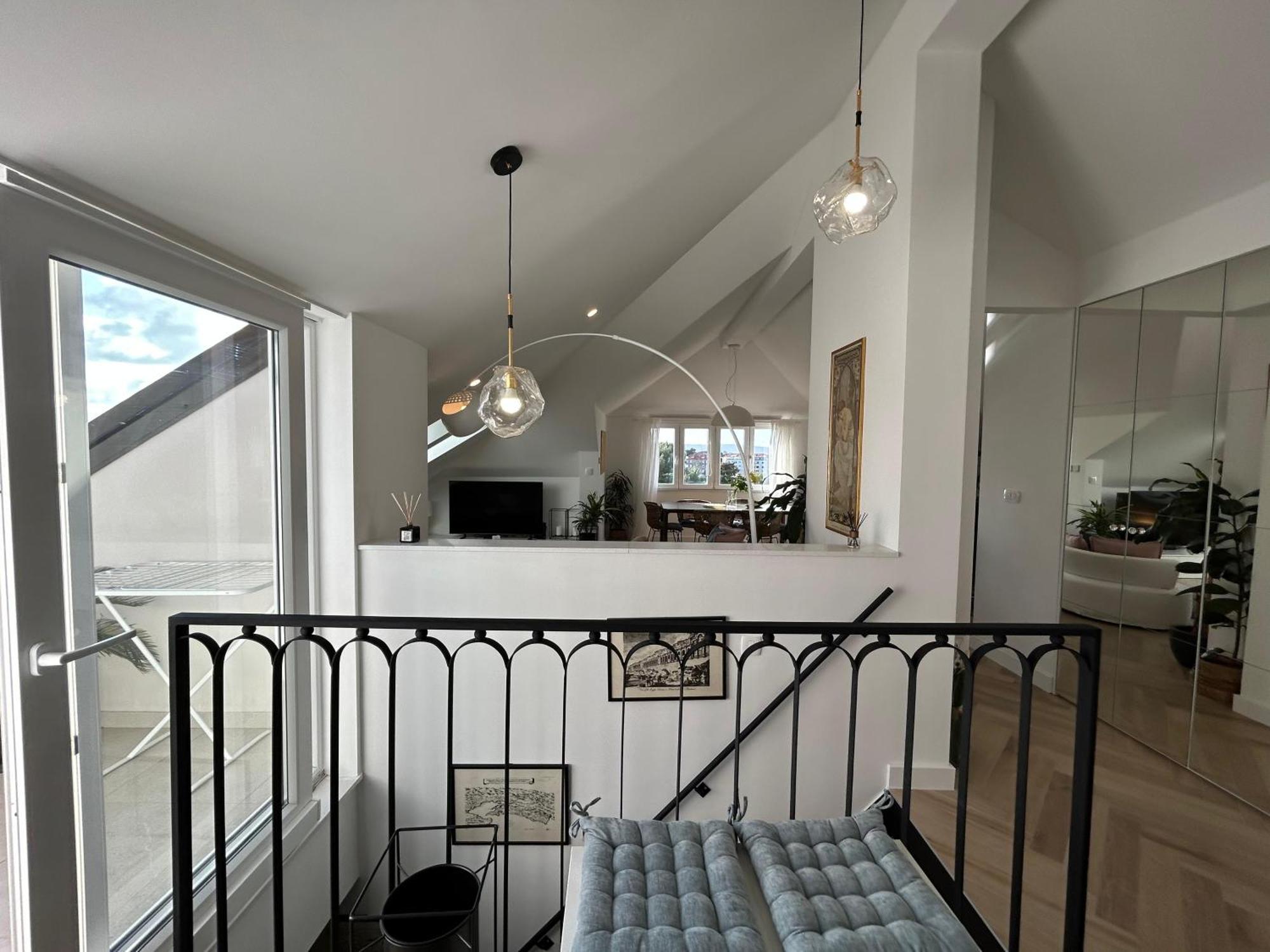 Penthouse Bavis - Brand New Luxurious 3-br - Location In The Center Next To The - Sea View - Buralux Properties